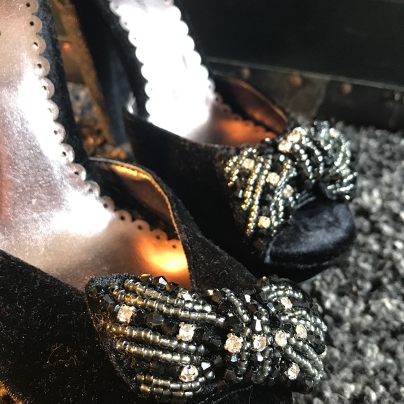 Velvet NYE Holiday Pumps High Heels Black - Picture 2 of 8